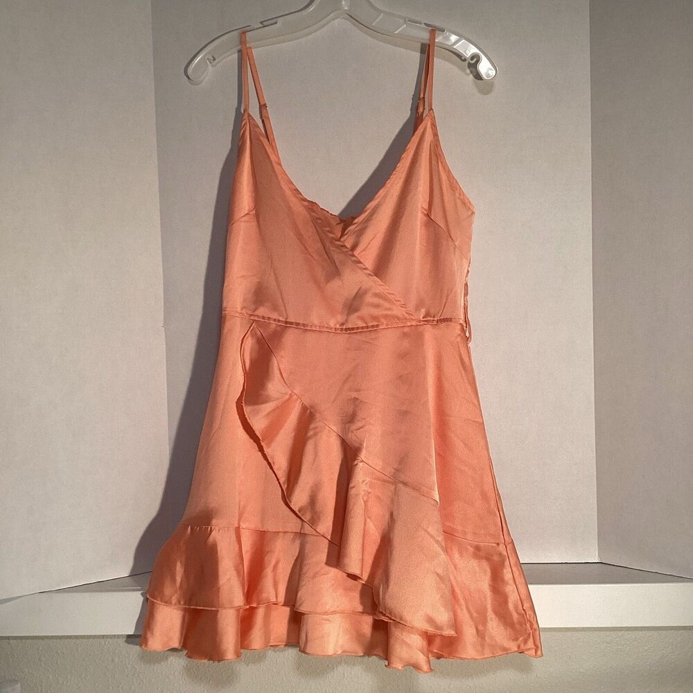 BooHoo Satin Frill Skater Dress Peach Women’s Size 8 Missing Belt NEW